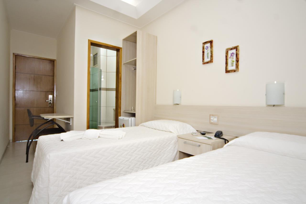 Herval Park Hotel Ponta Pora Bagian luar foto